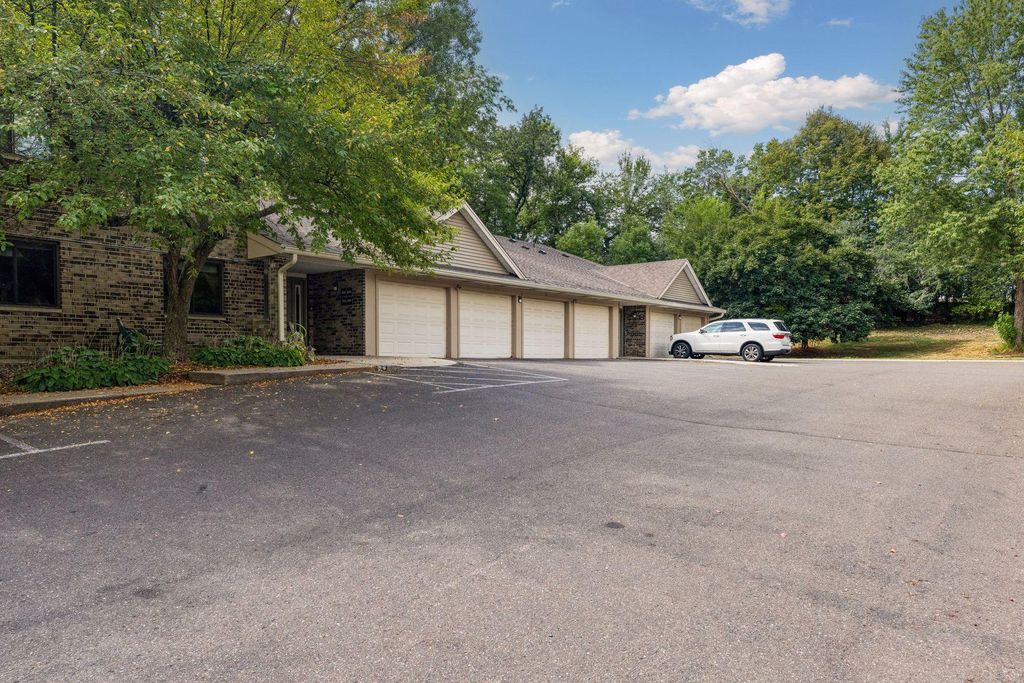 1573 Cohansey Street 204, Saint Paul, MN 55117