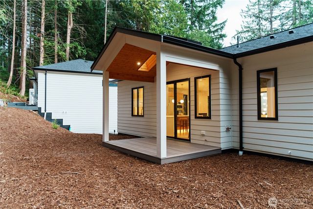 8 Shooting Star Court, Bellingham, WA 98229