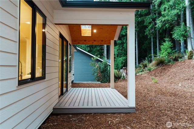 8 Shooting Star Court, Bellingham, WA 98229