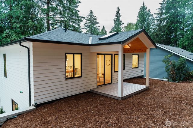 8 Shooting Star Court, Bellingham, WA 98229