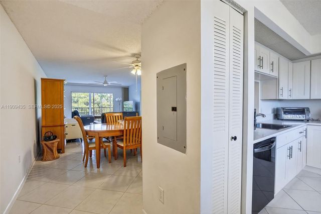 13105 SW 16th Court 407L, Pembroke Pines, FL 33027