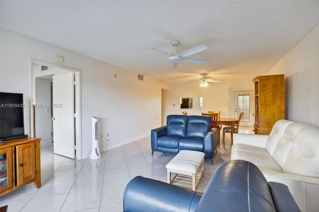 13105 SW 16th Court 407L, Pembroke Pines, FL 33027