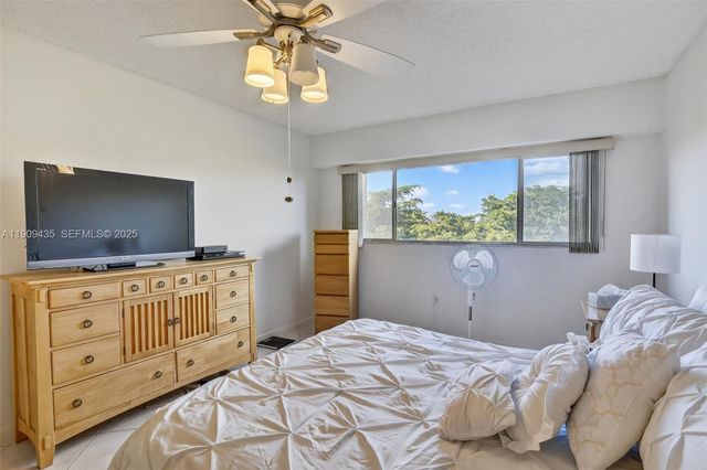 13105 SW 16th Court 407L, Pembroke Pines, FL 33027