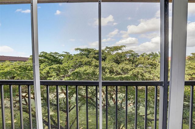 13105 SW 16th Court 407L, Pembroke Pines, FL 33027