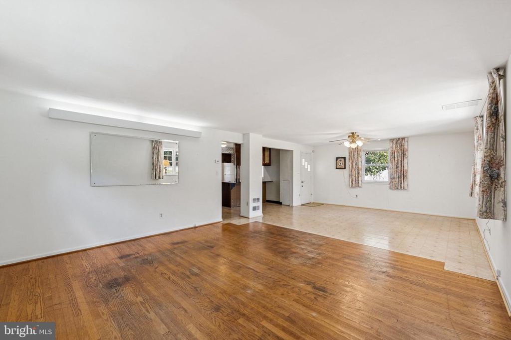 5629 FISHER RD, Temple Hills, MD 20748