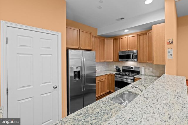 304 CAPTAINS WAY, Philadelphia, PA 19146