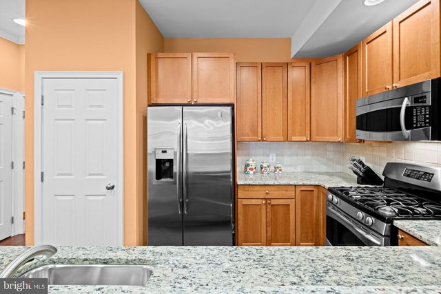 304 CAPTAINS WAY, Philadelphia, PA 19146