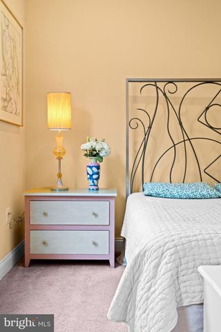 304 CAPTAINS WAY, Philadelphia, PA 19146