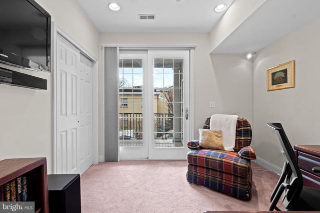 304 CAPTAINS WAY, Philadelphia, PA 19146