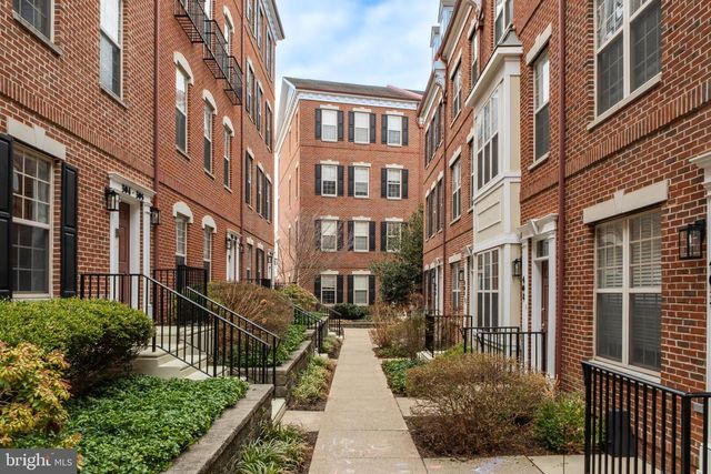 304 CAPTAINS WAY, Philadelphia, PA 19146