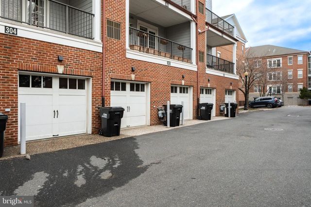 304 CAPTAINS WAY, Philadelphia, PA 19146