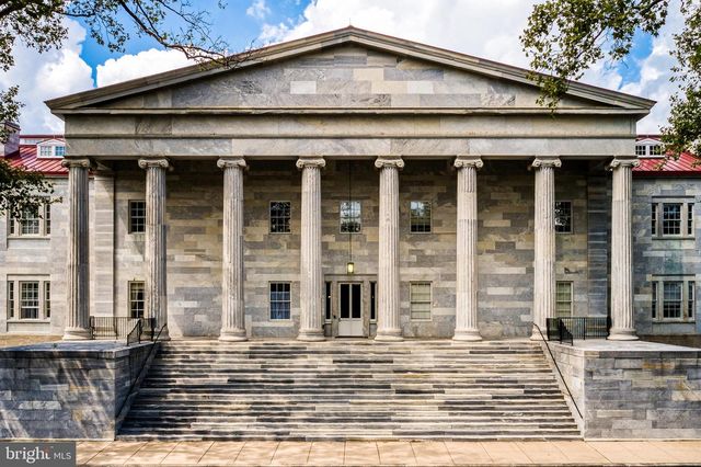 304 CAPTAINS WAY, Philadelphia, PA 19146