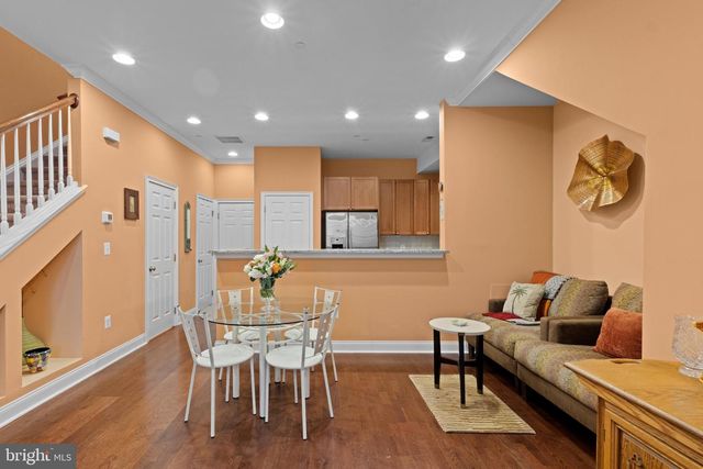 304 CAPTAINS WAY, Philadelphia, PA 19146