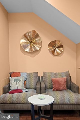 304 CAPTAINS WAY, Philadelphia, PA 19146