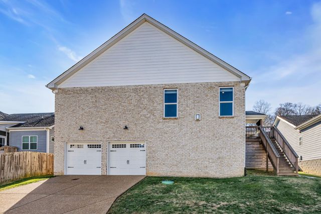 111 Ellersly Way, Kingston Springs, TN 37082