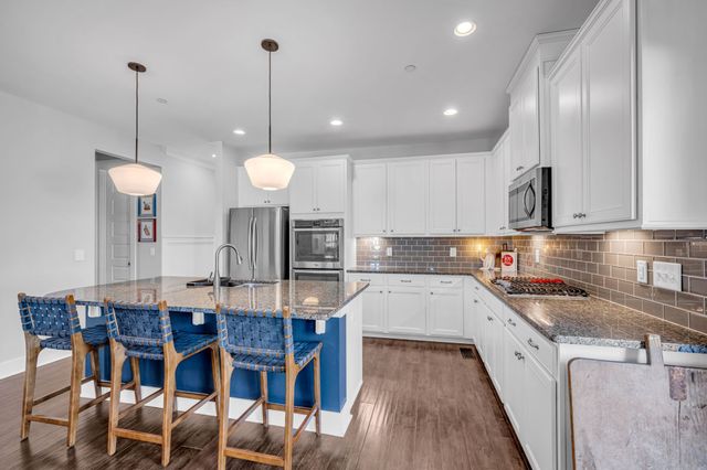 111 Ellersly Way, Kingston Springs, TN 37082