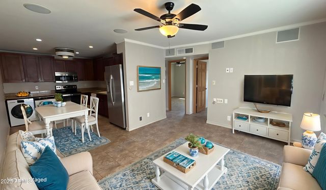 8004 E OAK Street, Scottsdale, AZ 85257