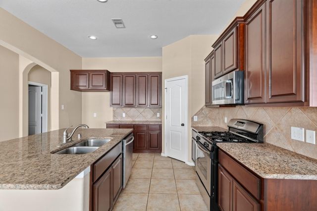 15 Butternut Grove Place, Tomball, TX 77375