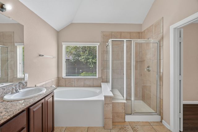 15 Butternut Grove Place, Tomball, TX 77375