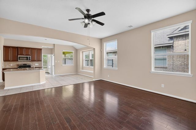 15 Butternut Grove Place, Tomball, TX 77375
