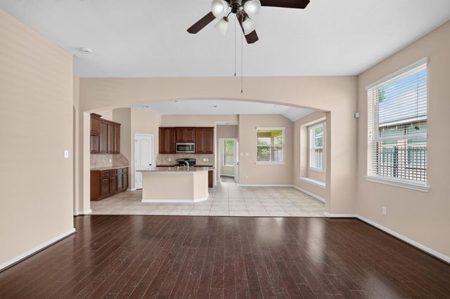15 Butternut Grove Place, Tomball, TX 77375