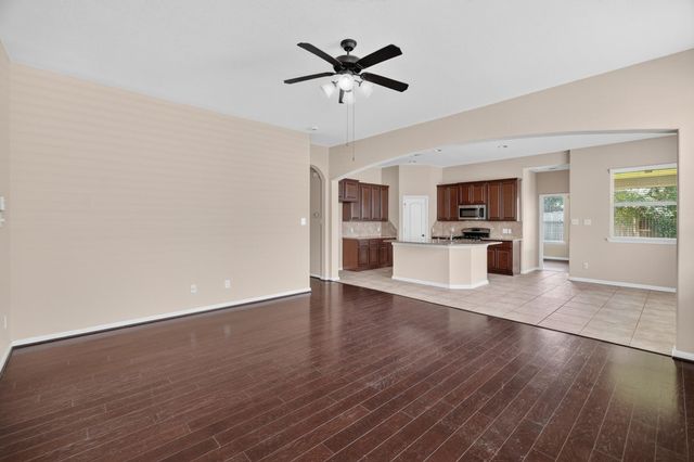 15 Butternut Grove Place, Tomball, TX 77375