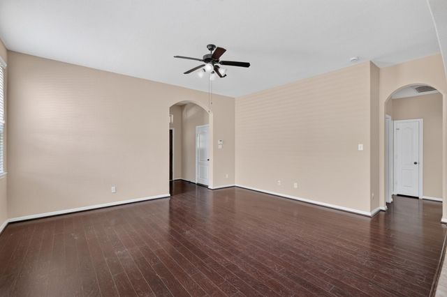 15 Butternut Grove Place, Tomball, TX 77375