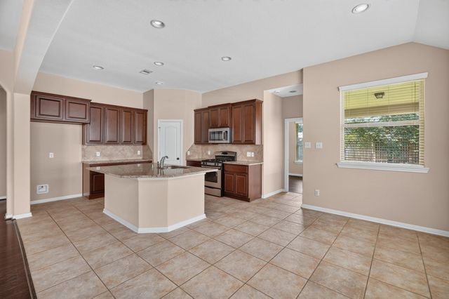 15 Butternut Grove Place, Tomball, TX 77375