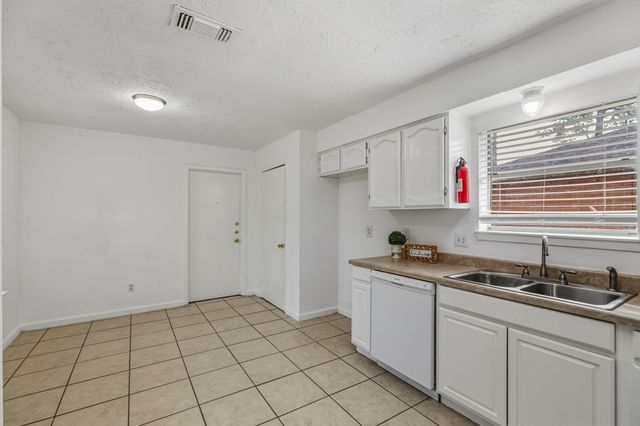 6611 Archgate Drive, Spring, TX 77373