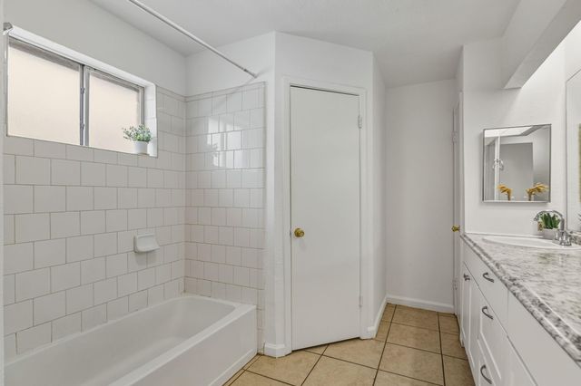 6611 Archgate Drive, Spring, TX 77373