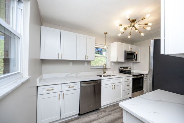 3774 W 5th Ave, West Mayfield, PA 15010