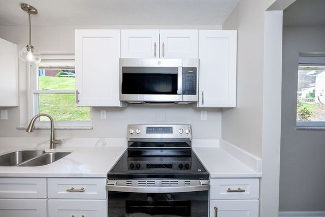 3774 W 5th Ave, West Mayfield, PA 15010