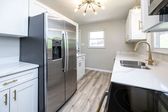 3774 W 5th Ave, West Mayfield, PA 15010