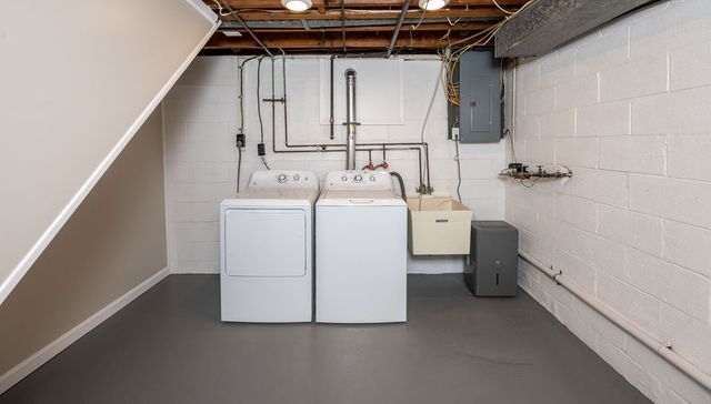 3774 W 5th Ave, West Mayfield, PA 15010