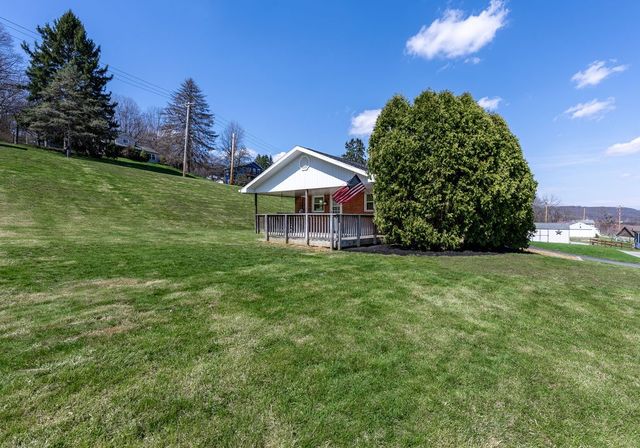 3774 W 5th Ave, West Mayfield, PA 15010