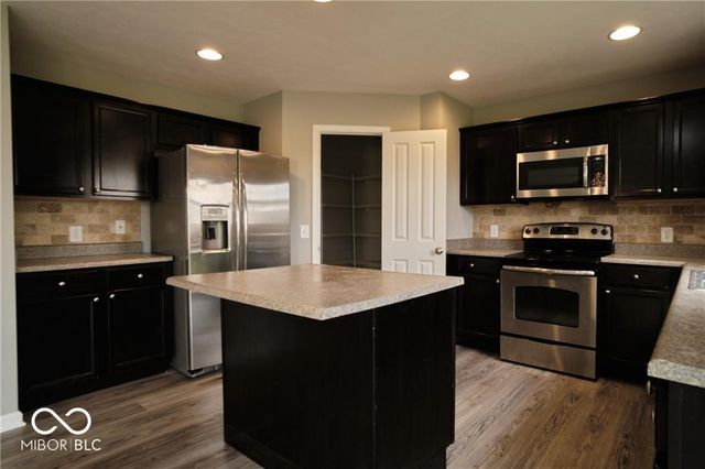 13912 Luxor Chase, Fishers, IN 46038