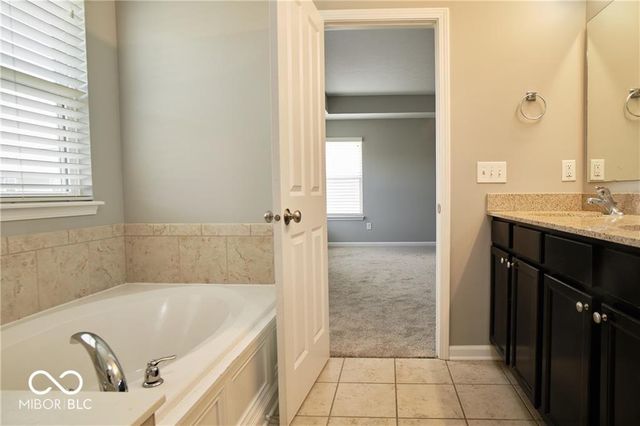 13912 Luxor Chase, Fishers, IN 46038