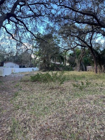 FORDE AVENUE, Tarpon Springs, FL 34689