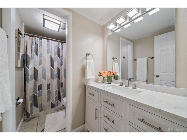 1021 Carr St 25, Denver, CO 80214