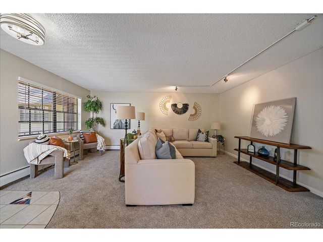 1021 Carr St 25, Denver, CO 80214