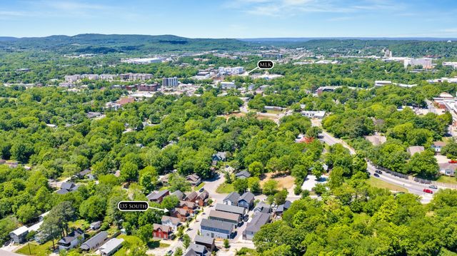 135 E South Street, Fayetteville, AR 72701