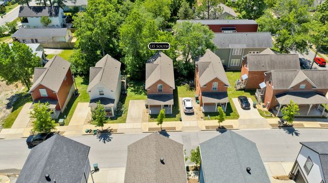 135 E South Street, Fayetteville, AR 72701