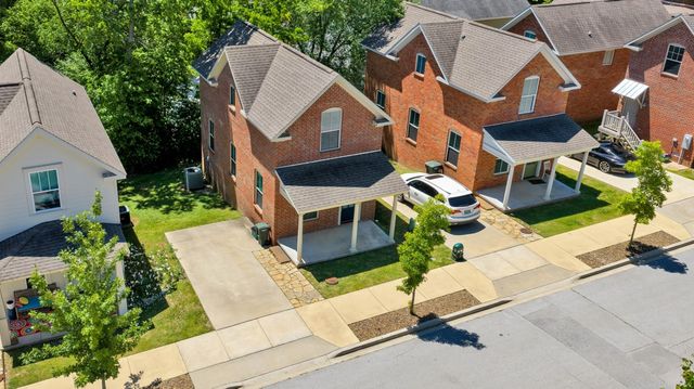 135 E South Street, Fayetteville, AR 72701