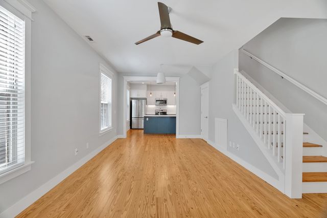 135 E South Street, Fayetteville, AR 72701