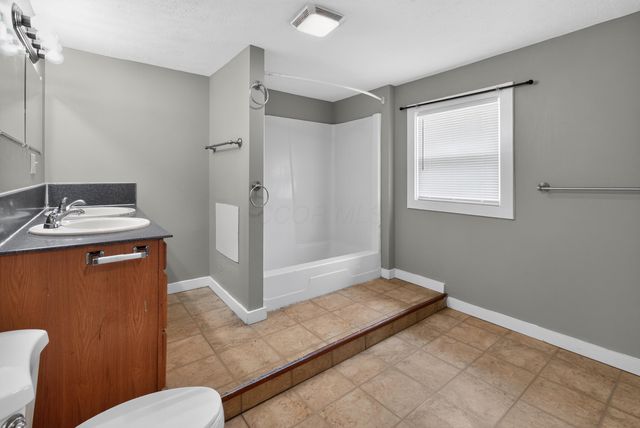 2475 Perdue Avenue, Columbus, OH 43211