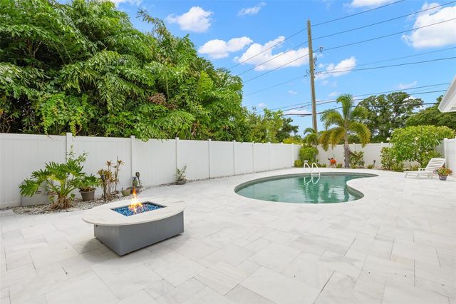 427 VILLAGRANDE AVENUE S, St Petersburg, FL 33707