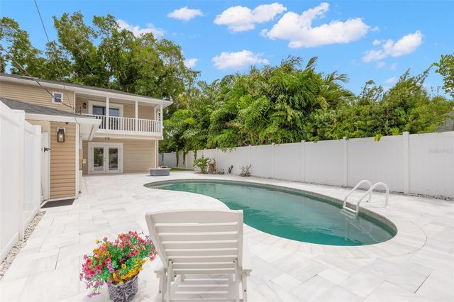 427 VILLAGRANDE AVENUE S, St Petersburg, FL 33707