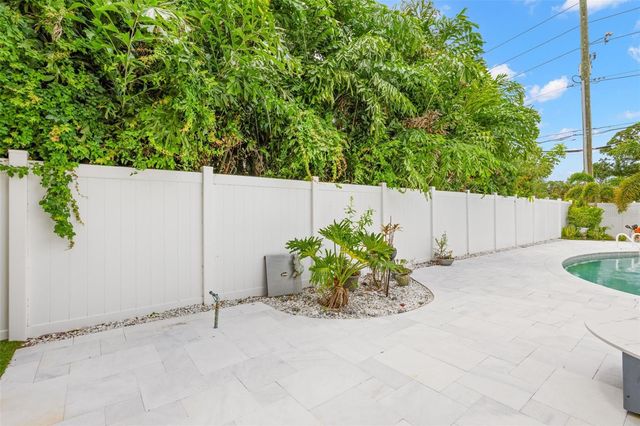427 VILLAGRANDE AVENUE S, St Petersburg, FL 33707