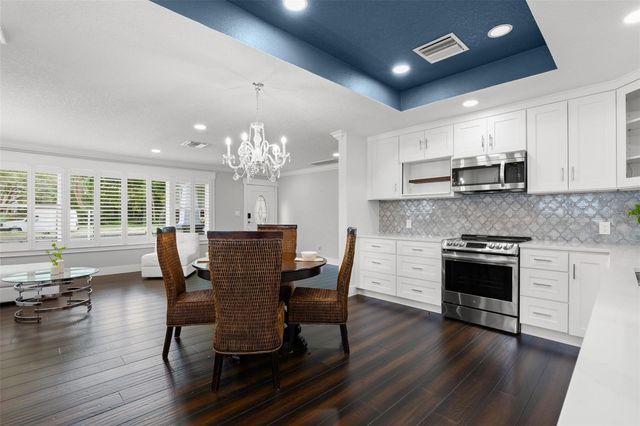 427 VILLAGRANDE AVENUE S, St Petersburg, FL 33707