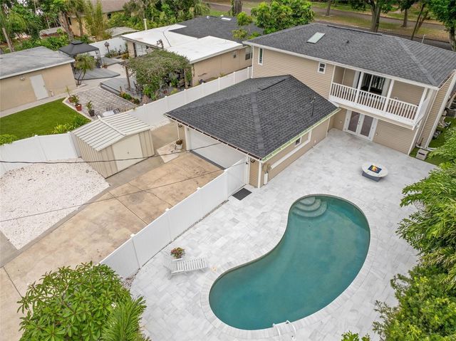427 VILLAGRANDE AVENUE S, St Petersburg, FL 33707